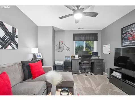 1227 E Reid Court La Center WA 98629