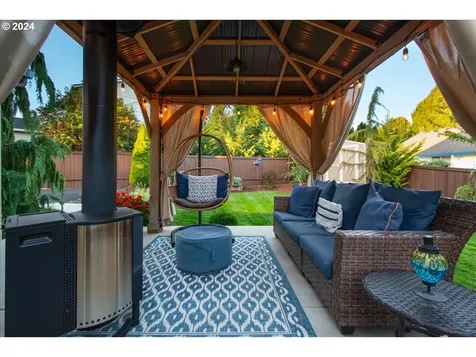 1227 E Reid Court La Center WA 98629