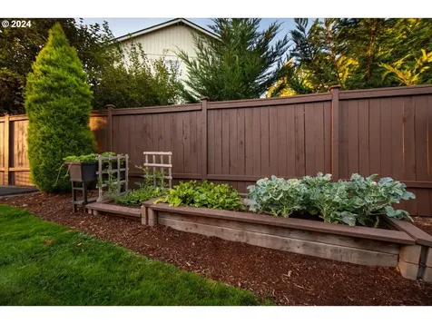 1227 E Reid Court La Center WA 98629