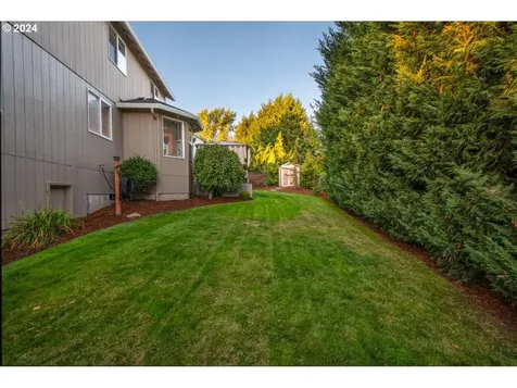 1227 E Reid Court La Center WA 98629