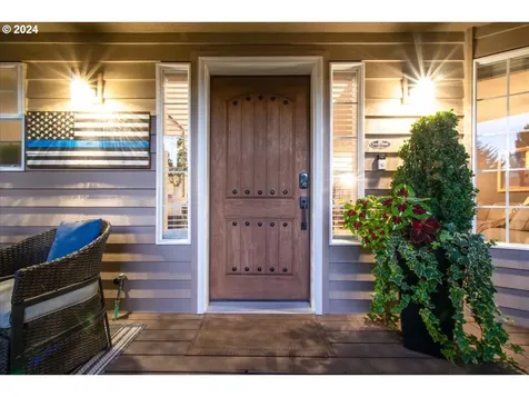 1227 E Reid Court La Center WA 98629