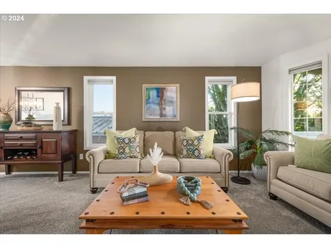 1227 E Reid Court La Center WA 98629