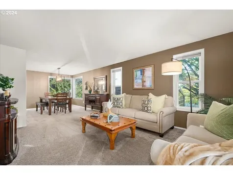 1227 E Reid Court La Center WA 98629