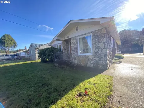 2640 Gardens Avenue Reedsport OR 97467