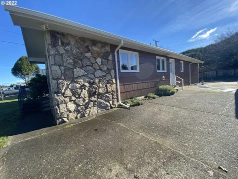 2640 Gardens Avenue Reedsport OR 97467