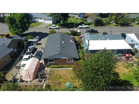 2640 Gardens Avenue Reedsport OR 97467