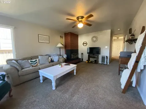 2640 Gardens Avenue Reedsport OR 97467