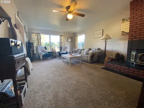 2640 Gardens Avenue Reedsport OR 97467