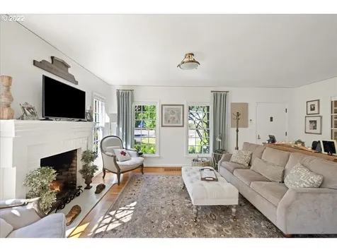171 5th Street Lake Oswego OR 97034