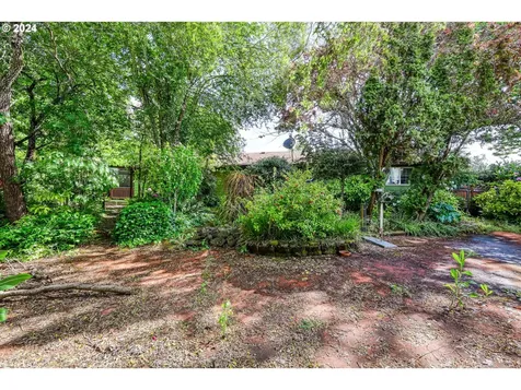1895 Fillmore Street Eugene OR 97405