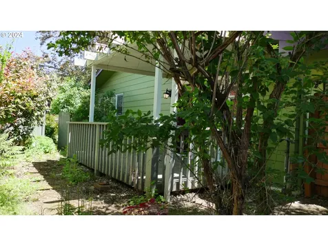 1895 Fillmore Street Eugene OR 97405