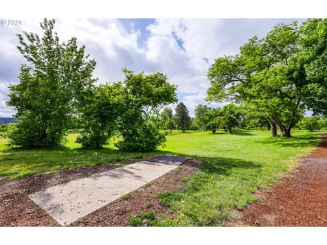 1895 Fillmore Street Eugene OR 97405