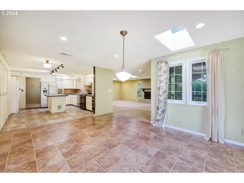 1895 Fillmore Street Eugene OR 97405