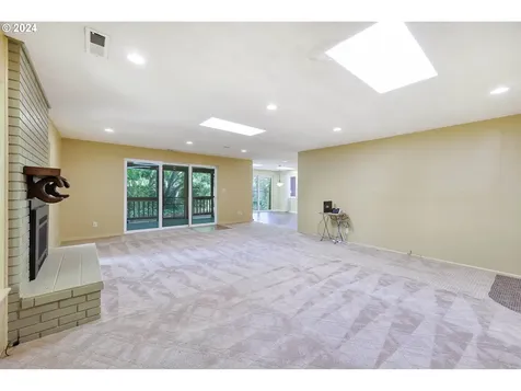1895 Fillmore Street Eugene OR 97405