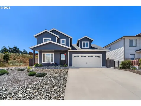2130 Pine Street North Bend OR 97459