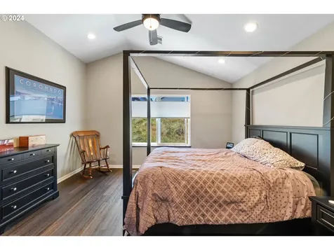 2130 Pine Street North Bend OR 97459