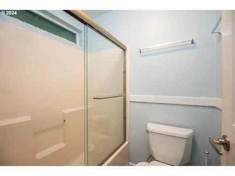 5512 Collins Loop Florence OR 97439