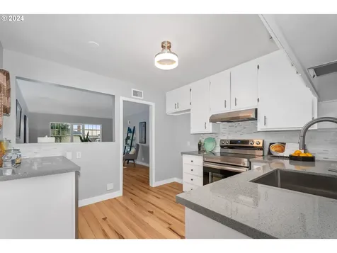 430 Bradley Street SE Albany OR 97321