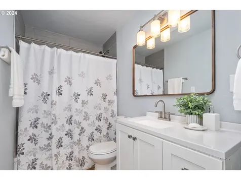 430 Bradley Street SE Albany OR 97321