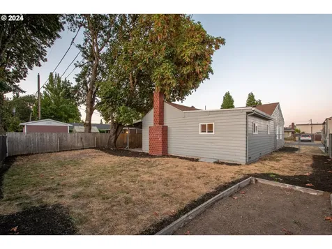430 Bradley Street SE Albany OR 97321