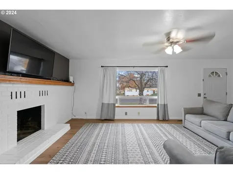 1828 Cherry Street Umatilla OR 97882