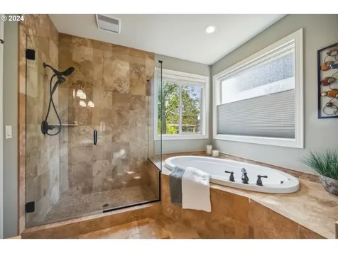 13166 King Salmon Court Oregon City OR 97045