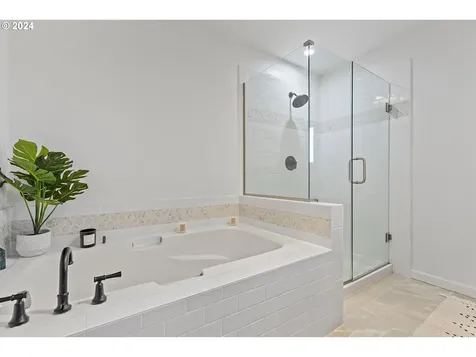 3825 SE 6th Street Gresham OR 97080