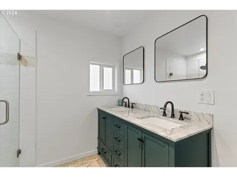 3825 SE 6th Street Gresham OR 97080