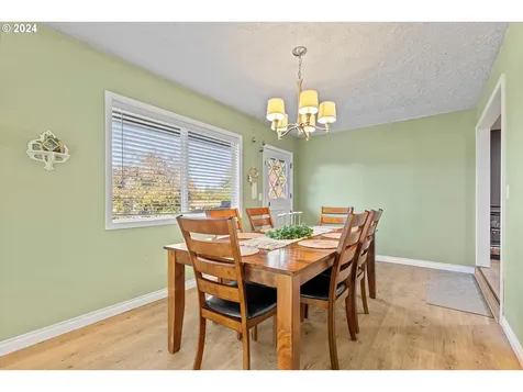 3825 SE 6th Street Gresham OR 97080