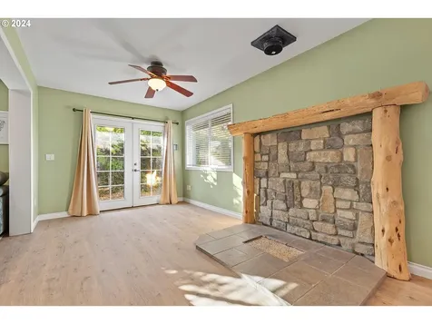 3825 SE 6th Street Gresham OR 97080