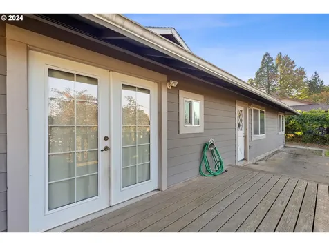 3825 SE 6th Street Gresham OR 97080