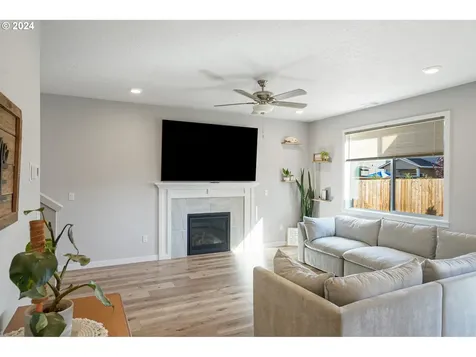 1458 45th Avenue Sweet Home OR 97386