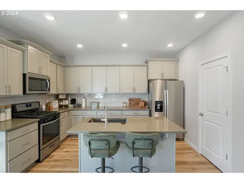 1458 45th Avenue Sweet Home OR 97386
