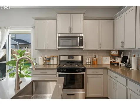 1458 45th Avenue Sweet Home OR 97386