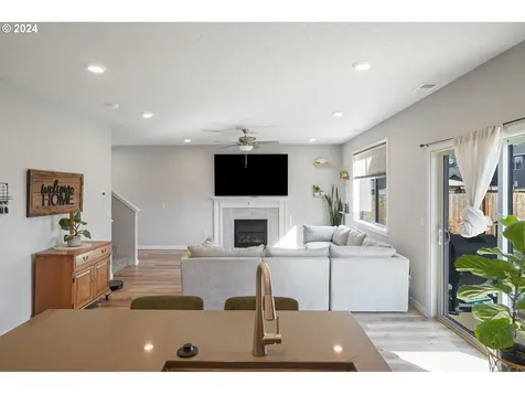 1458 45th Avenue Sweet Home OR 97386