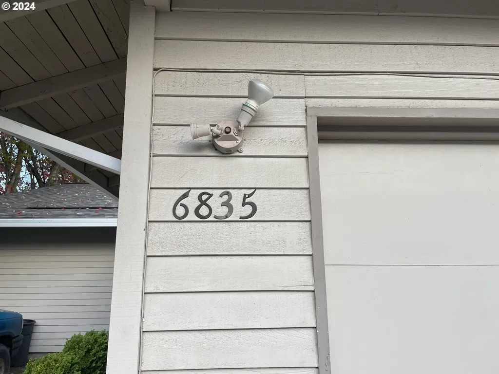 6835 SW Sussex Street Beaverton OR 97008