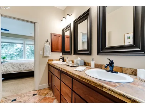 3333 Bentley Avenue Eugene OR 97405