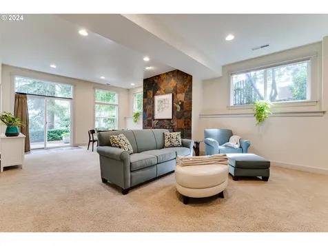 3333 Bentley Avenue Eugene OR 97405