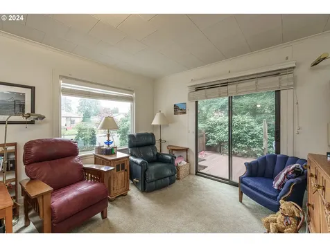 139 Nw 6th Avenue Canby OR 97013