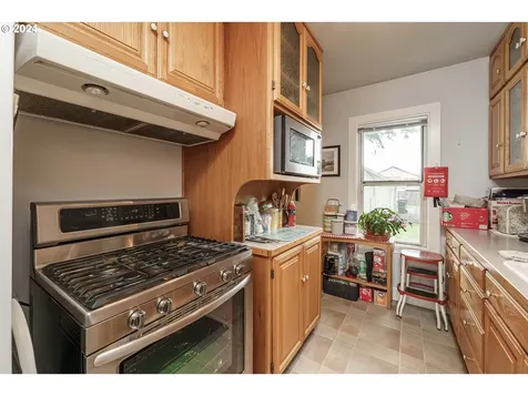 139 Nw 6th Avenue Canby OR 97013