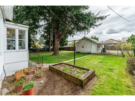 139 Nw 6th Avenue Canby OR 97013