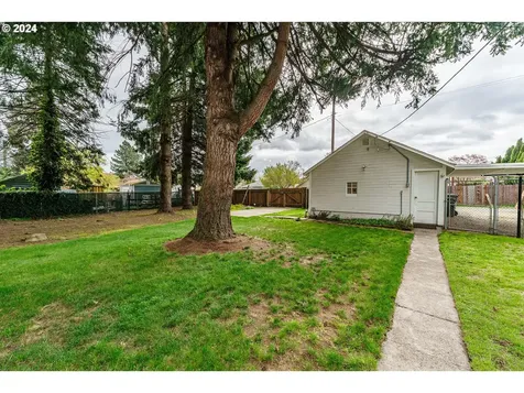 139 Nw 6th Avenue Canby OR 97013