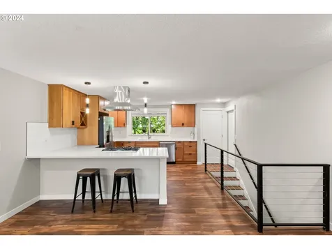 1330 SW Taylors Ferry Court Portland OR 97219