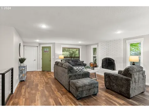 1330 SW Taylors Ferry Court Portland OR 97219