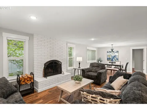 1330 SW Taylors Ferry Court Portland OR 97219