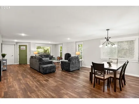 1330 SW Taylors Ferry Court Portland OR 97219