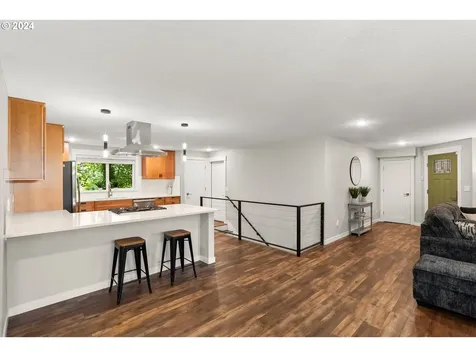 1330 SW Taylors Ferry Court Portland OR 97219