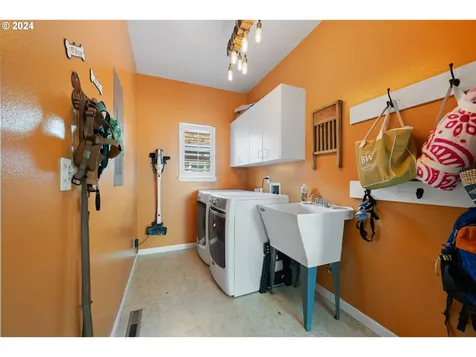 1247 NW Fort Clatsop Street Bend OR 97703