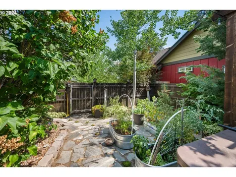 1247 NW Fort Clatsop Street Bend OR 97703