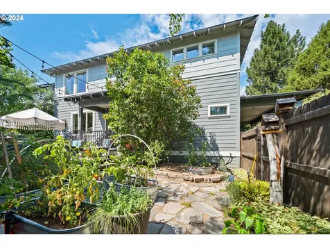 1247 NW Fort Clatsop Street Bend OR 97703